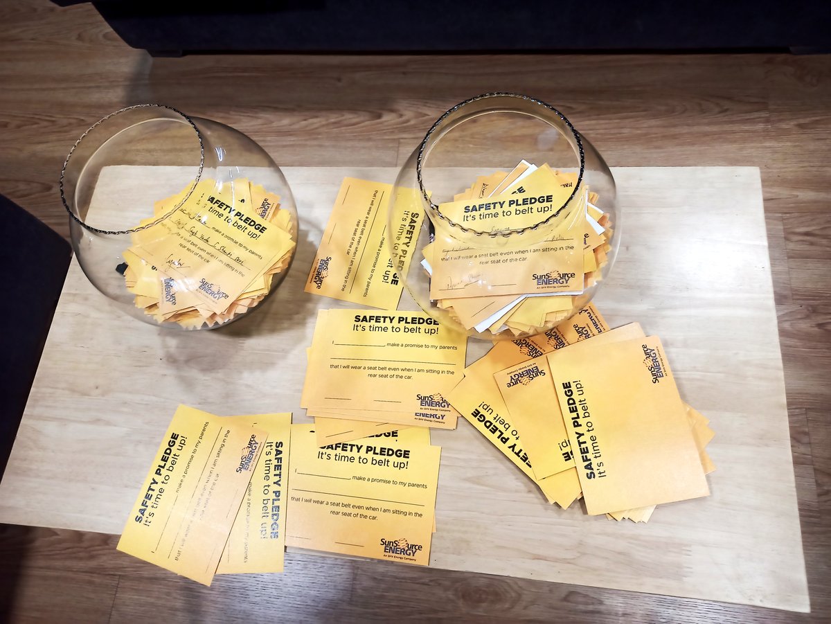 SunSourceENERG's tweet photo. 'Moment Marketing' for doing good.
We recently organised a road #Safety pledge marathon 'Its time to belt up' our office to promote #RoadSafety. All of us promised our families to #wearSeatBelts, even when sitting on the rear seat of the vehicle.
#StaySafe #SunSource https://t.co/LChIc9Ngx9