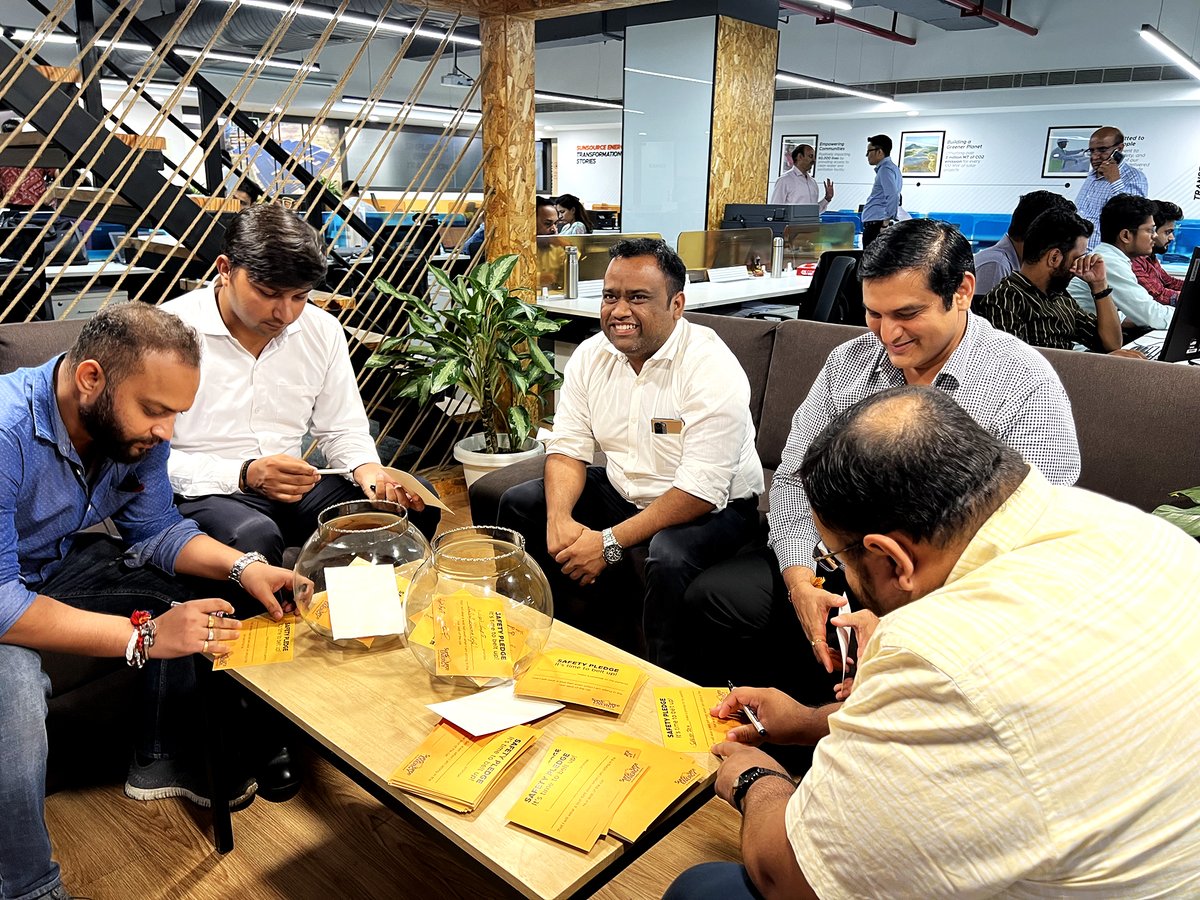 SunSourceENERG's tweet photo. 'Moment Marketing' for doing good.
We recently organised a road #Safety pledge marathon 'Its time to belt up' our office to promote #RoadSafety. All of us promised our families to #wearSeatBelts, even when sitting on the rear seat of the vehicle.
#StaySafe #SunSource https://t.co/LChIc9Ngx9