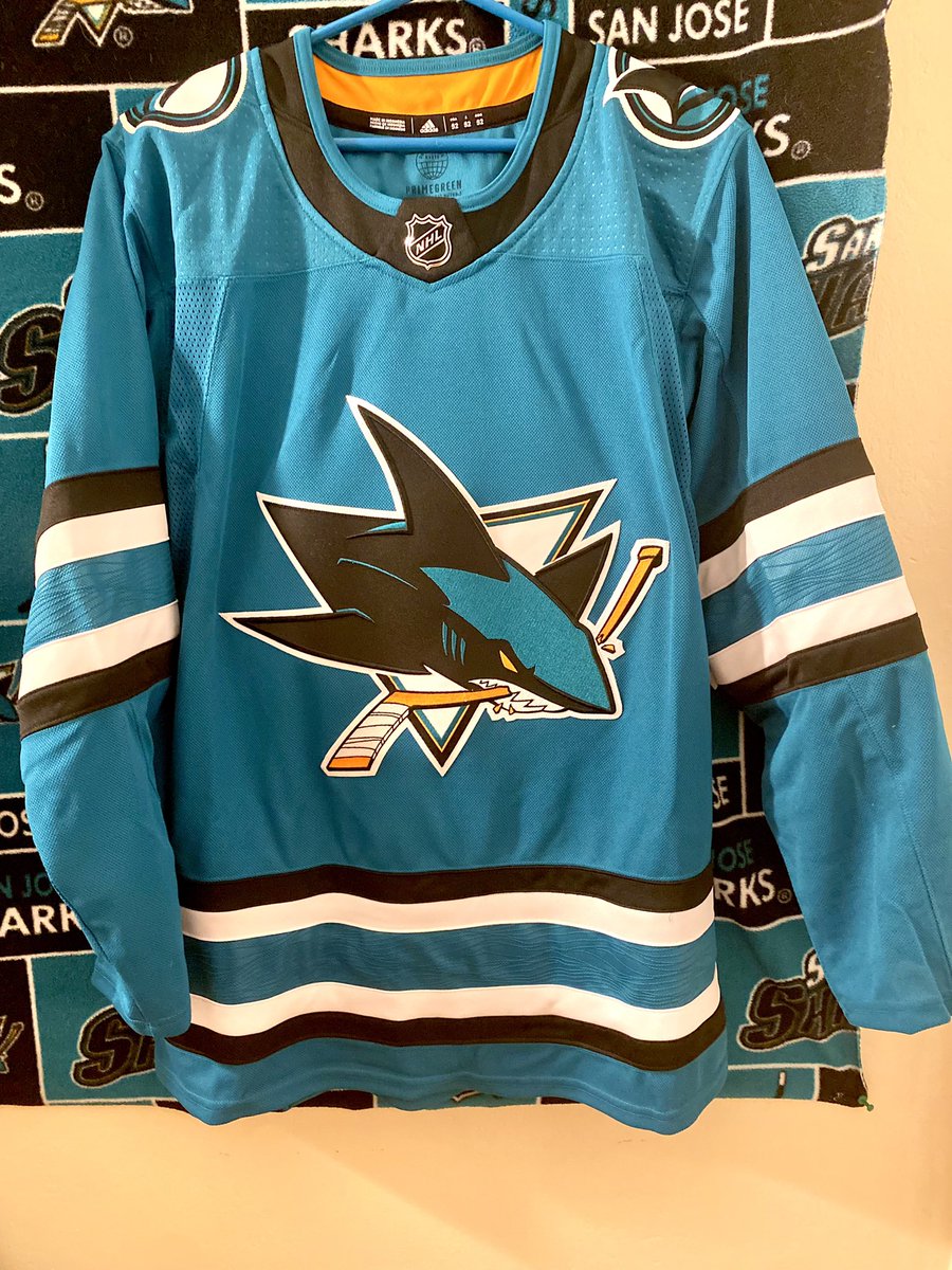 TEALTOWNUSA's tweet image. Which #sjsharks jersey hits harder for you? Home teal or away white?