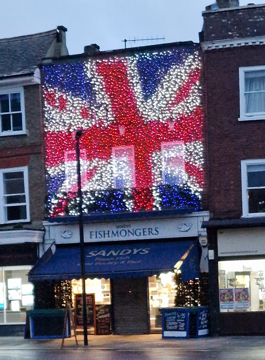 Well done twickenham, well done Sandy's.   RIP Queen Elizabeth, God save the King. <a href="/twickerati/">twickenham tweets</a> <a href="/TwickenhamNub/">Twickenham Nub News</a> <a href="/ChurchStTwicker/">Church St Twickenham</a> <a href="/TWmagazines/">TW Magazines</a> <a href="/julie_twickers/">jj 🐦</a> <a href="/DiscoverTwick/">Discover Twickenham BID</a>