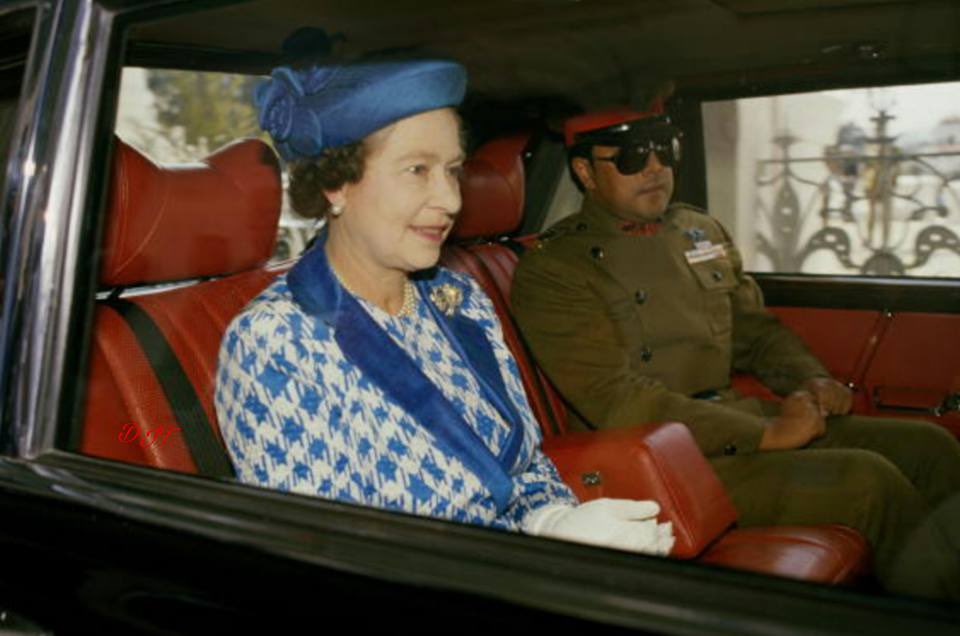 bubbashah's tweet photo. So glad this photo exists of my daddy and queen Liz, RIP 🤍 https://t.co/eivCXBrGuE