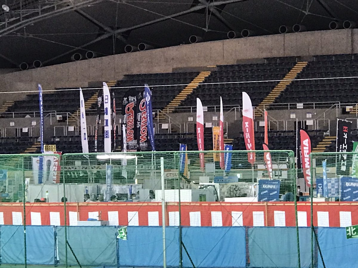 tomioka_kiyoshi's tweet photo. 熊谷ドームのアリーナで「どてらい市」が今日、明日と開かれています。
凄い名前です。
全国各地で開催されているようですが、熊谷なのに太田？でも22回目、歴史があります。会場都合でしょう。
工作機械や機械工具の展示即売会だそうです。
関係者の事前登録制で、一般入場はできないとのことでした。 https://t.co/dX3Hl2WgDo