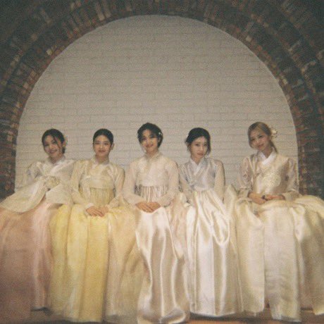 ITZYTANARCHIVE's tweet photo. itzytan chuseok 2022 https://t.co/Qoa2UWJR1S
