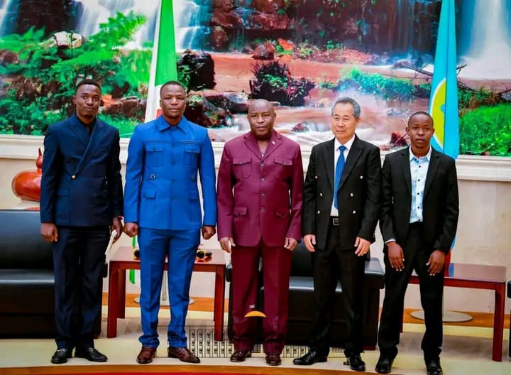 8.9.2022, Umukuru w'igihugu, Evariste Ndayishimiye yarakiriye, abaserukira ishirahamwe ry'abashinwa ricukura ubutare Kunyu Mining, rikorera mu gihugu ca Zimbabwe, urongowe na John PRADZA. Iryo shirahamwe ryipfuza kuzana imitahe mu gisata co gucukura inzahabu mu #Burundi