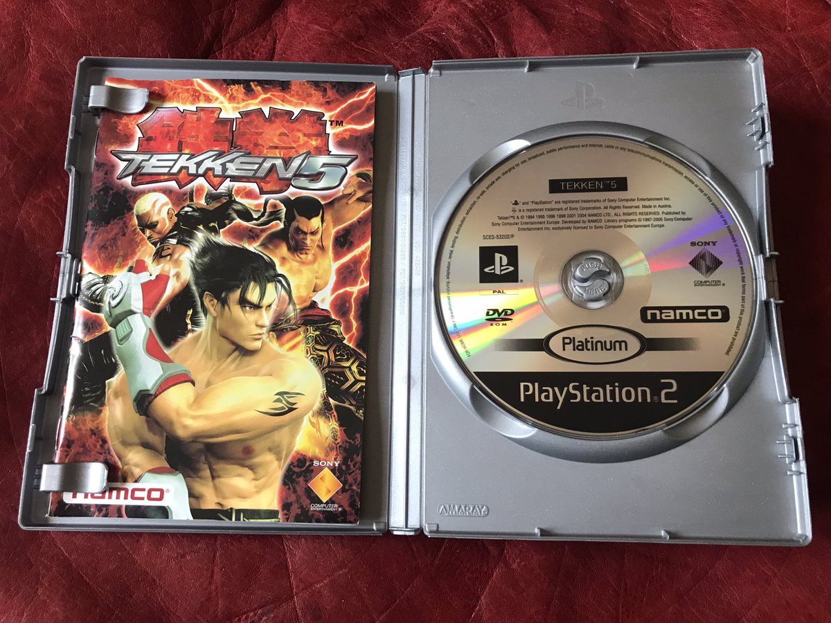 1Jour1JeuRetro's tweet photo. #1Jour1Jeu Rétro de ma collection🕹

#1J1J661 : Tekken 5 (Platinum)

Plateforme : #Sony #PlayStation2
Support : 💿
Genre : Combat
Editeur : SCEE
Développeur : Namco
Date de sortie🇪🇺: 24 juin 2005

#Collection #RetroGaming #PS2 #Tekken #Namco #SCEE https://t.co/3sM3Mwj53s