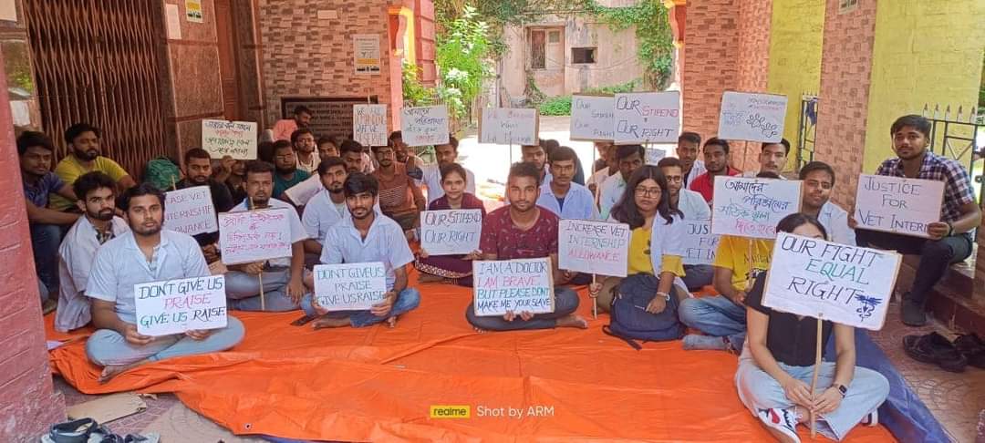 Our Movement will not stop till then
 Until our demands are fulfilled !#increase_wb_vet_stipend #increase_veterinary_intern_stipend
#increase_veterinary_internship_allowance
<a href="/MamataOfficial/">Mamata Banerjee</a> <a href="/SwapanDebnath98/">Swapan Debnath</a> <a href="/WBTMCPofficial/">West Bengal Trinamool Chhatra Parishad</a> <a href="/atul1chaturvedi/">atul chaturvedi</a> @Murugan_MoS <a href="/Dept_of_AHD/">Dept of Animal Husbandry & Dairying, Min of FAH&D</a> <a href="/presidentVCI/">Dr. Umesh C Sharma</a>