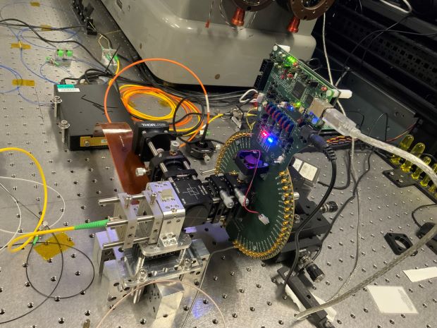It might not look like much, but this tool developed by #UQ's @MPlochner and his team measures lasers, and could make tech even faster 🔌⚡

Read more here:
bit.ly/3TZef8k

<a href="/UQ_EAIT/">UQ Engineering and Technology</a> <a href="/joelacarpenter/">Joel Carpenter</a> @iiviinc #lasers #opticalbeams