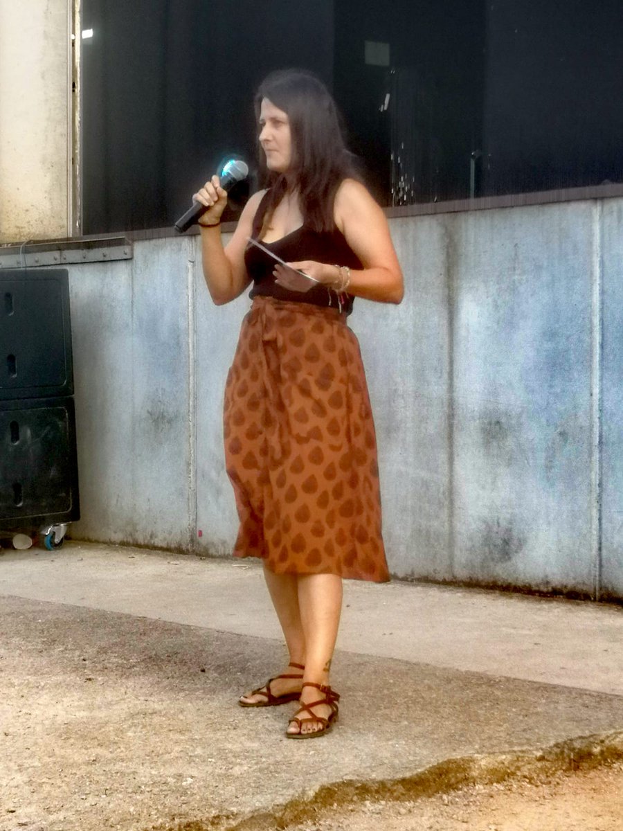 FundacioSERGI's tweet photo. Posar l'infant al centre, donar una mirada capacitadora i teixir complicitats amb tota la comunitat educativa.
Reflexions de @mar_inavg, coordinadora de l'àrea d'#educació de @FundacioSERGI, on ha estat convidada a la inauguració del curs escolar 22-23 a #Salt. Bon inici de curs https://t.co/Lu8ghctoW2