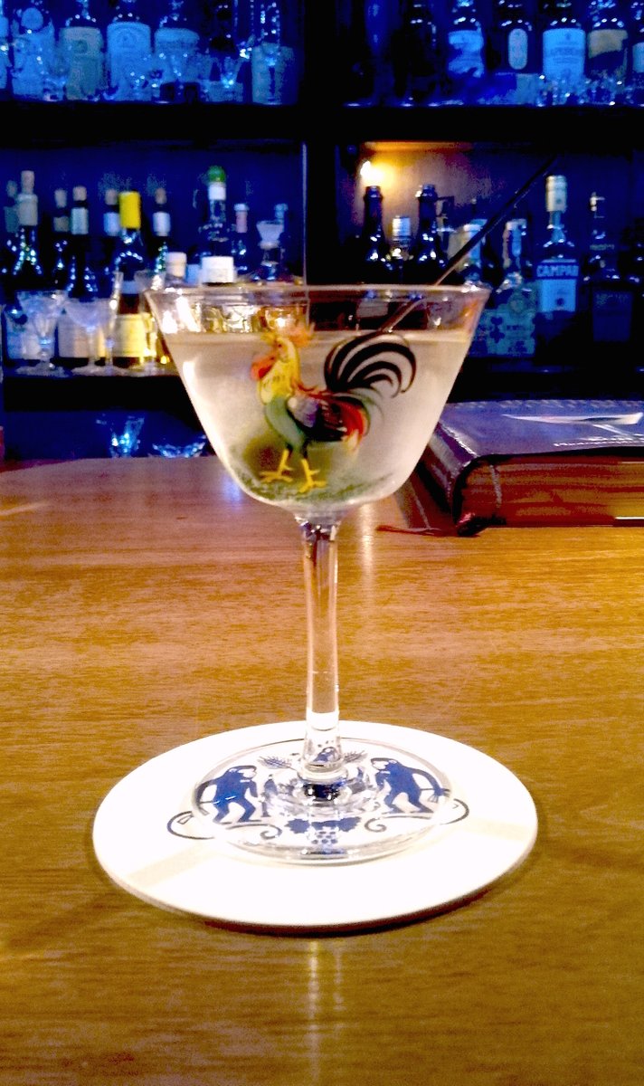 Toshiaki_Kato_'s tweet photo. 過日のBarRadio。
#DryMartini(#ドライ・マティーニ)
#BarRadio(#バー・ラジオ)#港区南青山 https://t.co/fCX9oroc5x