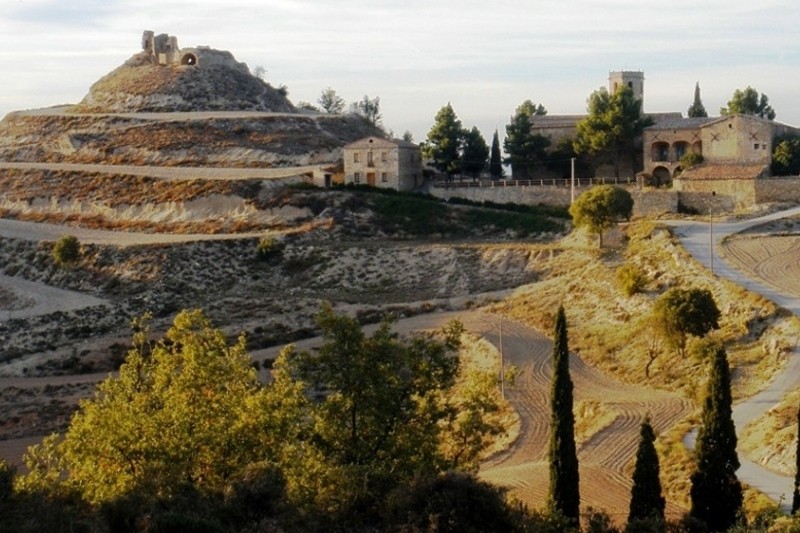 Sandra_DC72's tweet photo. #CalongeDeSegarra
Situat a la zona de contacte entre la Segarra i el Solsonès, està format x masies disseminades i els nuclis d Sant Pere d l’Arç, Dusfort, Aleny,La Raval d’Aleny, Mirambell i El Soler. El conreu del cereal ocupa bona part. S’ha restaurat l'antiga Mina d carbó https://t.co/r2vXZN7TSS