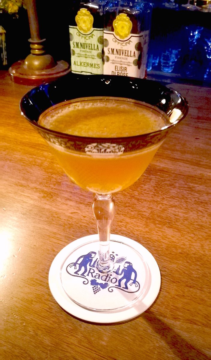 Toshiaki_Kato_'s tweet photo. 過日のBarRadio。
#SideCar(#サイドカー)#Alaska(#アラスカ)
#BarRadio(#バー・ラジオ)#港区南青山 https://t.co/qWaDwsjLBb