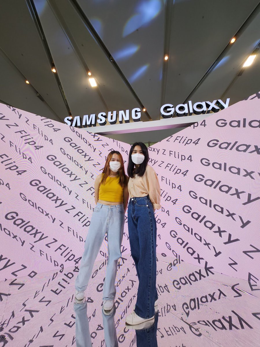 mommytaddy's tweet photo. สาธุขอให้ได้บัตรค่า แอทลาสช่วยเราด้วยนะ 🫶
#GalaxyZFlip4
#FlexEveryAngle
#MchoiceXsamsung https://t.co/svwrkiv6td
