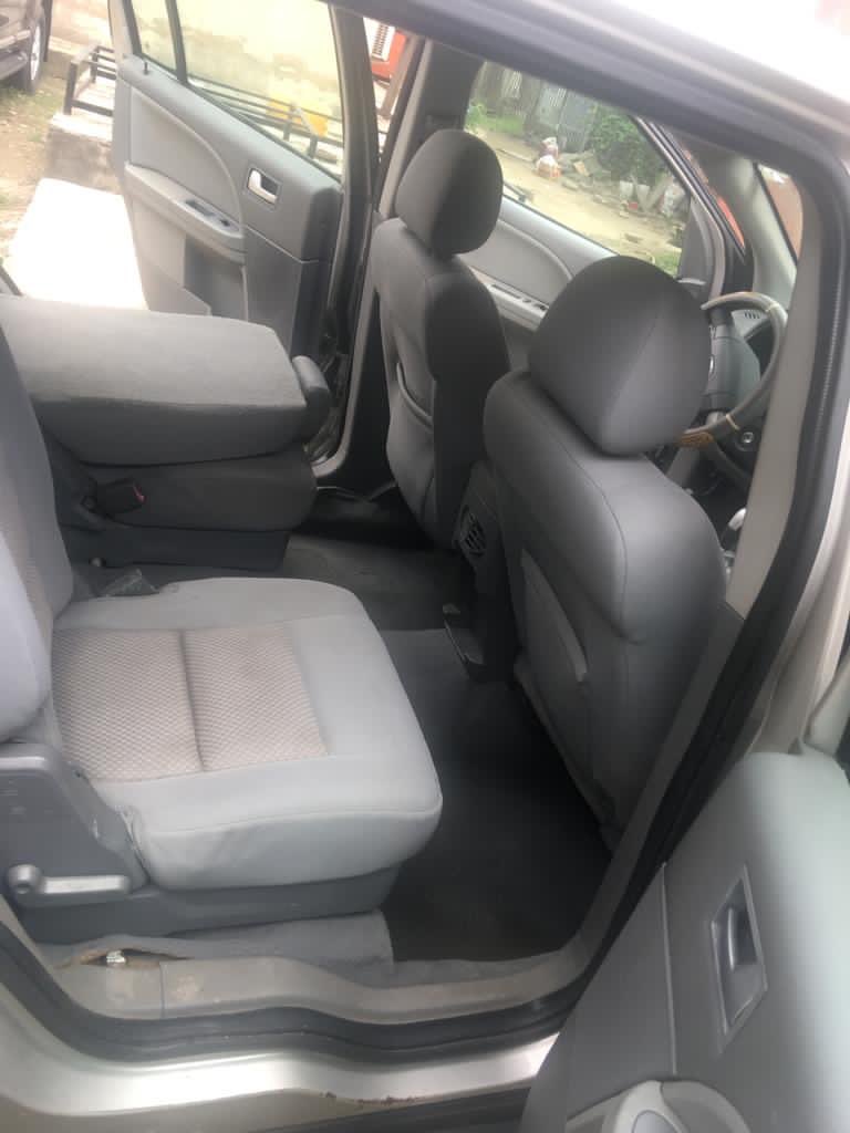 Beesting_Autos's tweet image. Registered 2006 Ford Escape 
Neatly used with Sound Engine 
First Body
Accident Free
3 Roll Seat
Allow Wheels
Price 1.5M Net
Location Surulere.         #TrendingNow #QueenElizabeth #Trending #carsales #BigBrotherNaijaS7 #BigBrotherNaija #BBNaijaS7 #Queen #car #carsales #lagos