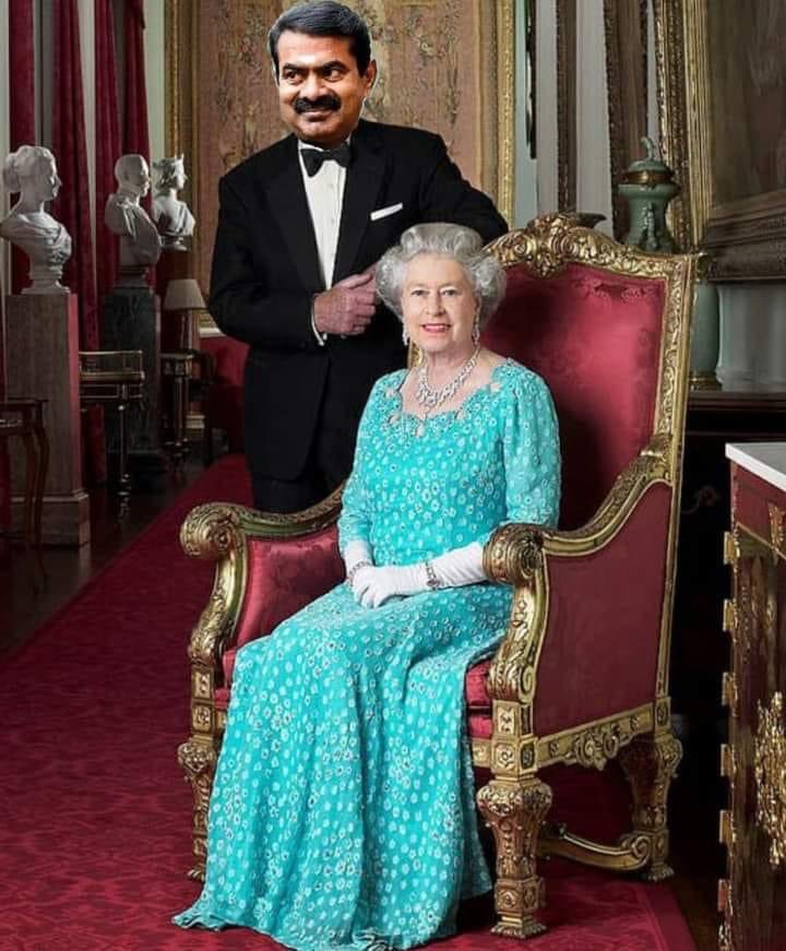 Trollseeman's tweet photo. பெரும்பாட்டியுடன் அதிபர் 😂😂 https://t.co/MC3oQ1EGZb