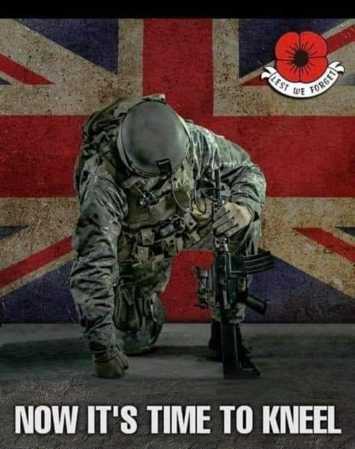 GeorgeP90787357's tweet photo. Now it's time to kneel.
RIP ma'am https://t.co/gDNrg6dSzX