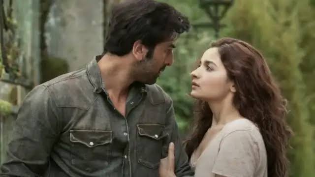 anipedia10's tweet photo. Bhramastra interval impression 
Engaging story till point , superb bgm and VFX , loved the chemistry between stars , srk is ❤️
Clique romantic sequence but loved till now 
#Bhramastra #BrahmashtraReview #ranbeer #FirstdayFirstShow #epicbhramastra https://t.co/O92CJtZ9CP