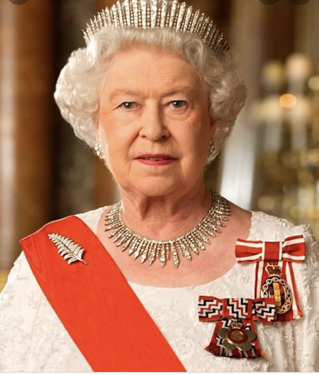jamsred_'s tweet photo. “London Bridge has fallen”

RIP your majesty Queen Elizabeth ll
You are now with your “strength and stay”  (Prince Philip of Edinburgh) 
❤️❤️❤️ 
Thank you for your 70 years of service. 

#QueenElizabethII 
#OperationUnicorn 
#OperationLondonBridge 
#HeadOfTheState https://t.co/88wVRPfTsT