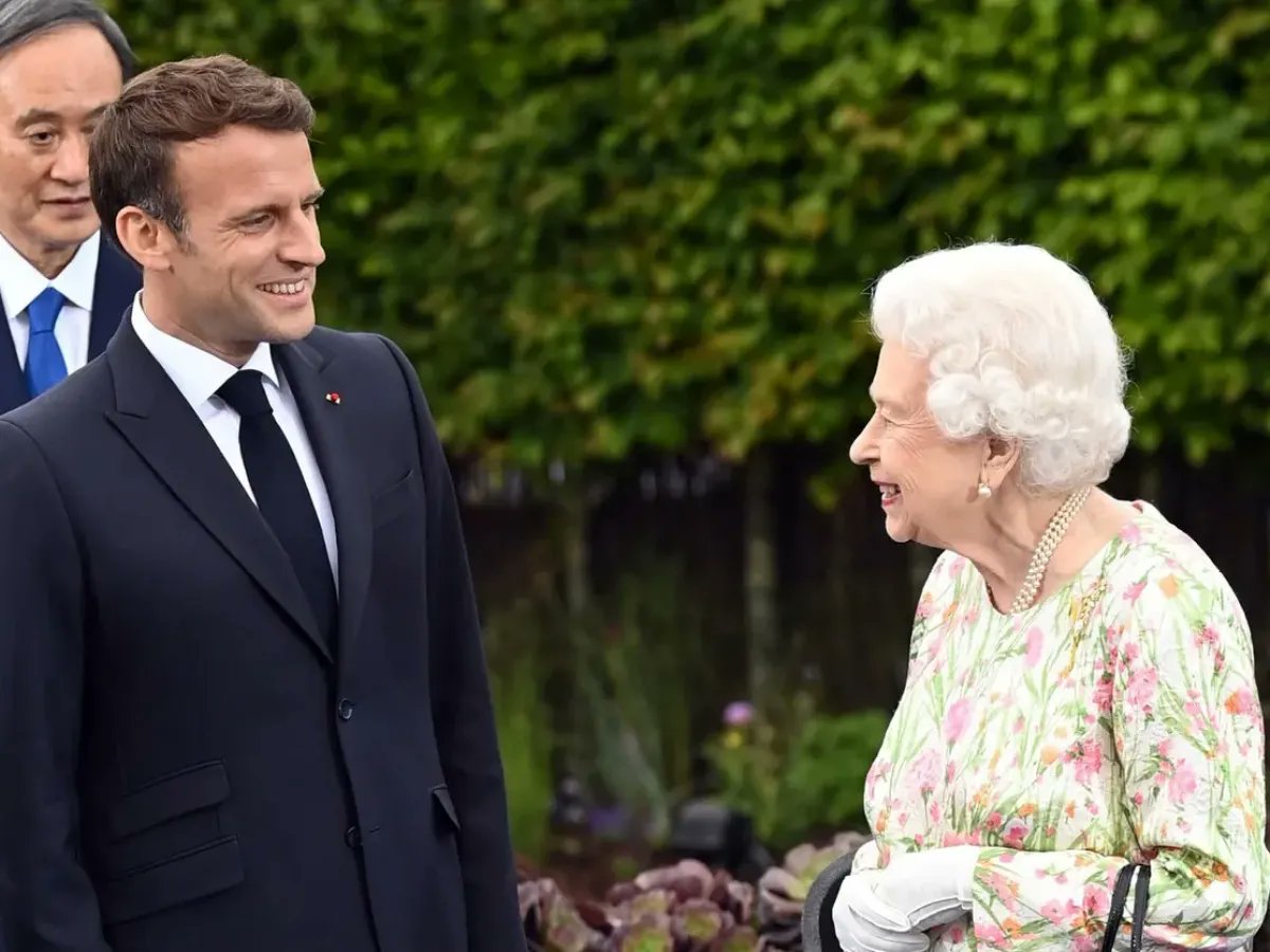 alexIholroyd's tweet photo. Avec le décès de sa Majesté la Reine Élizabeth II, la France perd sa plus ancienne amie britannique.

Symbole de stabilité et de continuité, elle avait pour nous une stature particulière, fruit d'une lien affectif mutuel et d'une amitié sincère entre nos deux nations. https://t.co/YhQDqR8VhM
