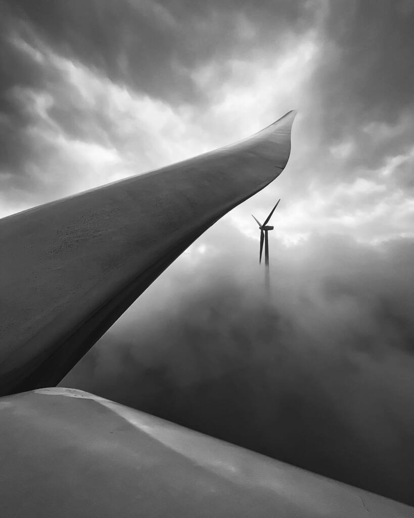 iantfoto's tweet photo. Wind Power. Un día como hay hace 20 años empezaba mi andadura en la eólica. // #windturbine #wind #turbine #renewable #renewableenergy #windfarm #aerogenerador #energy #cleanenergy #greenenergy #aerogeneradores #WindEurope #FriendsOfWind https://t.co/RvaQVSQt94 https://t.co/ZLRVByHd4K