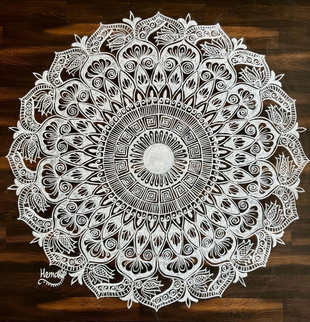 RangoliDesignss's tweet photo. Innovative kolam design by hema
https://t.co/H0hMQFVuPc 
#art #kolam https://t.co/qiVCMuc8YU