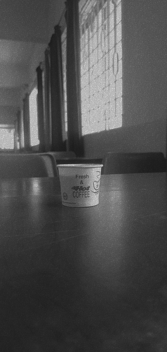 __KaranSingh_'s tweet photo. Canteen ki chai on a bad day feels literally good π
#KoiNa https://t.co/O6jX2191BB