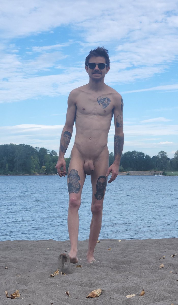 KealeRicky's tweet photo. How do I look?

#nsfwtwt #nsfwtwtًًًٌٌٍِّْ https://t.co/lqKjJ9pd6c