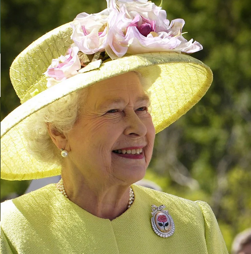 tabulaconsult's tweet photo. "Itβs worth remembering that it is often the small steps, not the giant leaps, that bring about the most lasting change.βQueen Elizabeth II
#queenelizabethII #quotes #inmemory #personalprogress #change #development #progress #change #smallsteps https://t.co/juKIDtTgW8