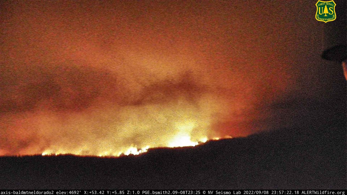 CAFireScanner's tweet photo. #MosquitoFire (#Foresthill, Placer Co/El Dorado Co) - The fire was mapped at 25,108 acres as of approx 11:10pm tonight. Most of that growth has come on the south eastern side. Map link: https://t.co/tmP4qp8yEY https://t.co/4Jhcd0BdZ8