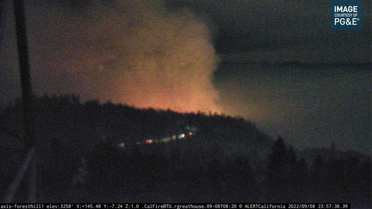 CAFireScanner's tweet photo. #MosquitoFire (#Foresthill, Placer Co/El Dorado Co) - The fire was mapped at 25,108 acres as of approx 11:10pm tonight. Most of that growth has come on the south eastern side. Map link: https://t.co/tmP4qp8yEY https://t.co/4Jhcd0BdZ8
