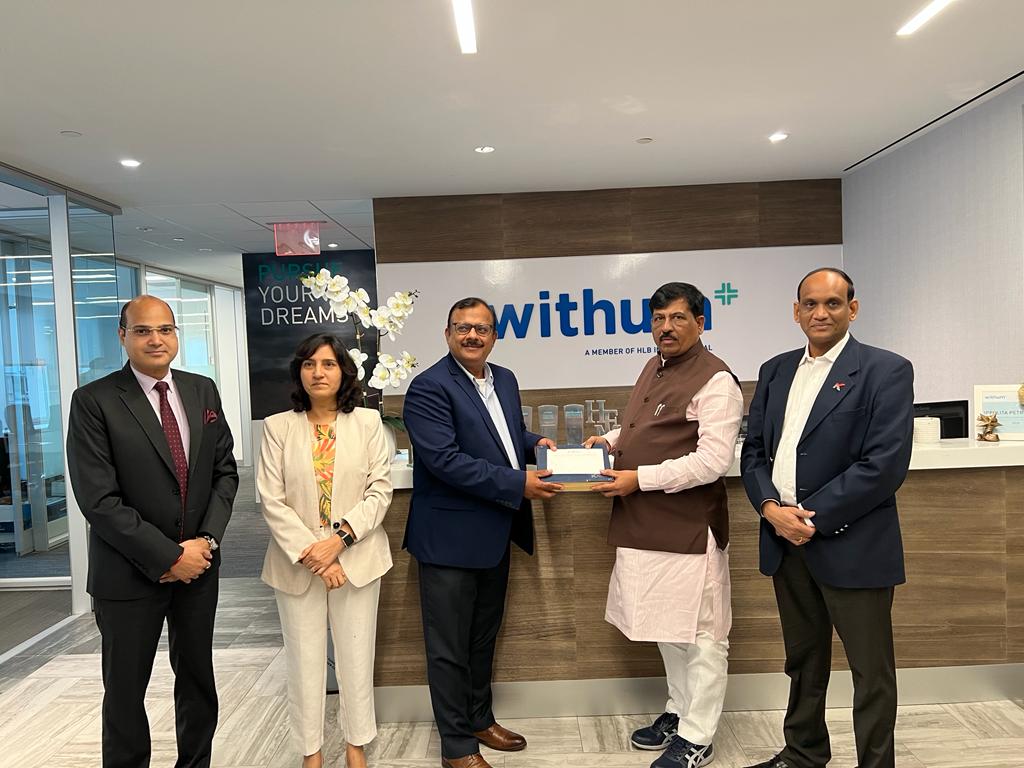 investkarnataka's tweet photo. The #Karnataka delegation led by Hon’ble Minister Shri @NiraniMurugesh met with Mr. Rajesh Tripathi, Head of US India Business Corridor and Mr Michael Oates, Managing Partner, #Withum NY, at a roundtable event. https://t.co/pKiYkLxl6s