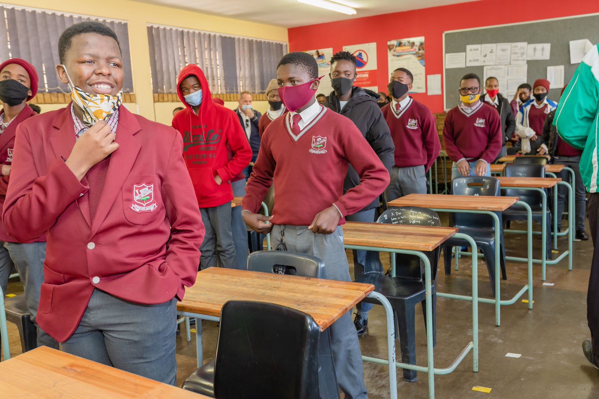 ns_impact's tweet photo. Seventy-eight percent of Grade 4 learners cannot read for meaning. Raise awareness to #Endilliteracy and in doing so, have a positive ripple effect on the education of children in South Africa #addsumimpact #Nochildleftbehind #onegooddeed https://t.co/CFFG9zbMMM