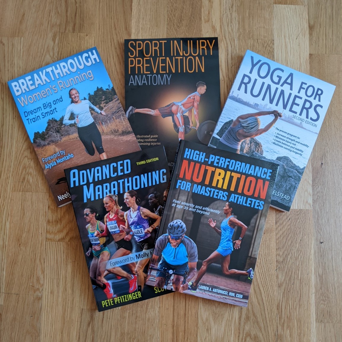 RT this &amp; follow <a href="/HumanKineticsEU/">Human Kinetics Europe</a> to be in the Sun 11th Sept 9pm draw to win this fantastic book bundle for runners worth £118.95. We will have 3 winners. Good luck!

Save 20% on the full range of running books with code RUNCHAT20: bit.ly/3TCmuak

#ukrunchat