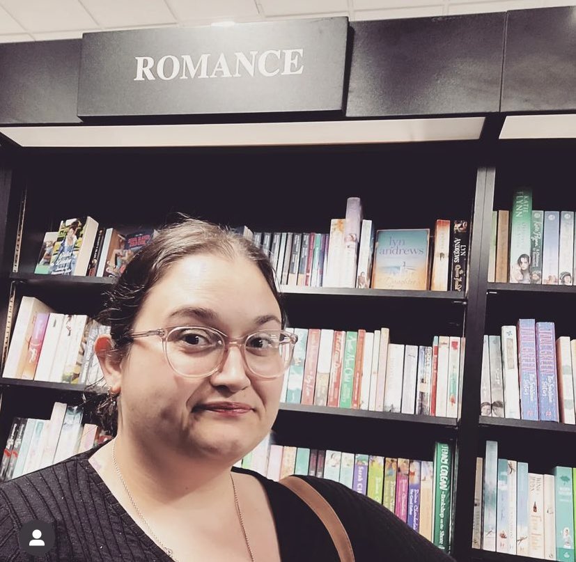 abbygreen3's tweet photo. Happy Birthday @AcinelliAuthor !!!!!! 🍾🥂🎉🎉🎉🎉🎉🎉🎉 #romancequeen #birthdaygirl #fabfriend https://t.co/KlqrSkIPCX