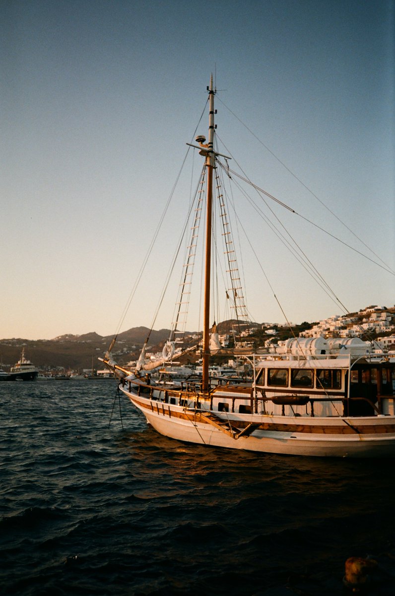 haddencody's tweet photo. greece on film part i. olympus mju on kodak gold 200.
#filmphotography #35mm #filmisnotdead https://t.co/N4xhUM2Ard