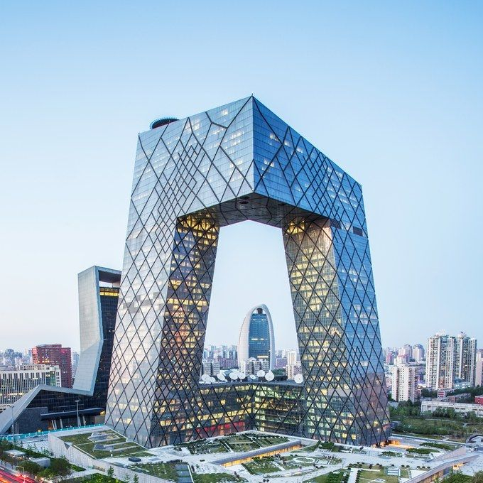 arki01bot's tweet photo. #BUILDINGS 
 
𝗖𝗖𝗧𝗩 𝗛𝗘𝗔𝗗𝗤𝗨𝗔𝗥𝗧𝗘𝗥𝗦 
𝗔𝗿𝗰𝗵𝗶𝘁𝗲𝗰𝘁: Rem Koolhas &amp; Office for Metropolitan Architecture 
𝗟𝗼𝗰𝗮𝘁𝗶𝗼𝗻: Beijing, China 
𝗕𝘂𝗶𝗹𝘁: 2004-2012 
𝗦𝘁𝘆𝗹𝗲: Deconstructivism 
https://t.co/bgXu8zrmLA