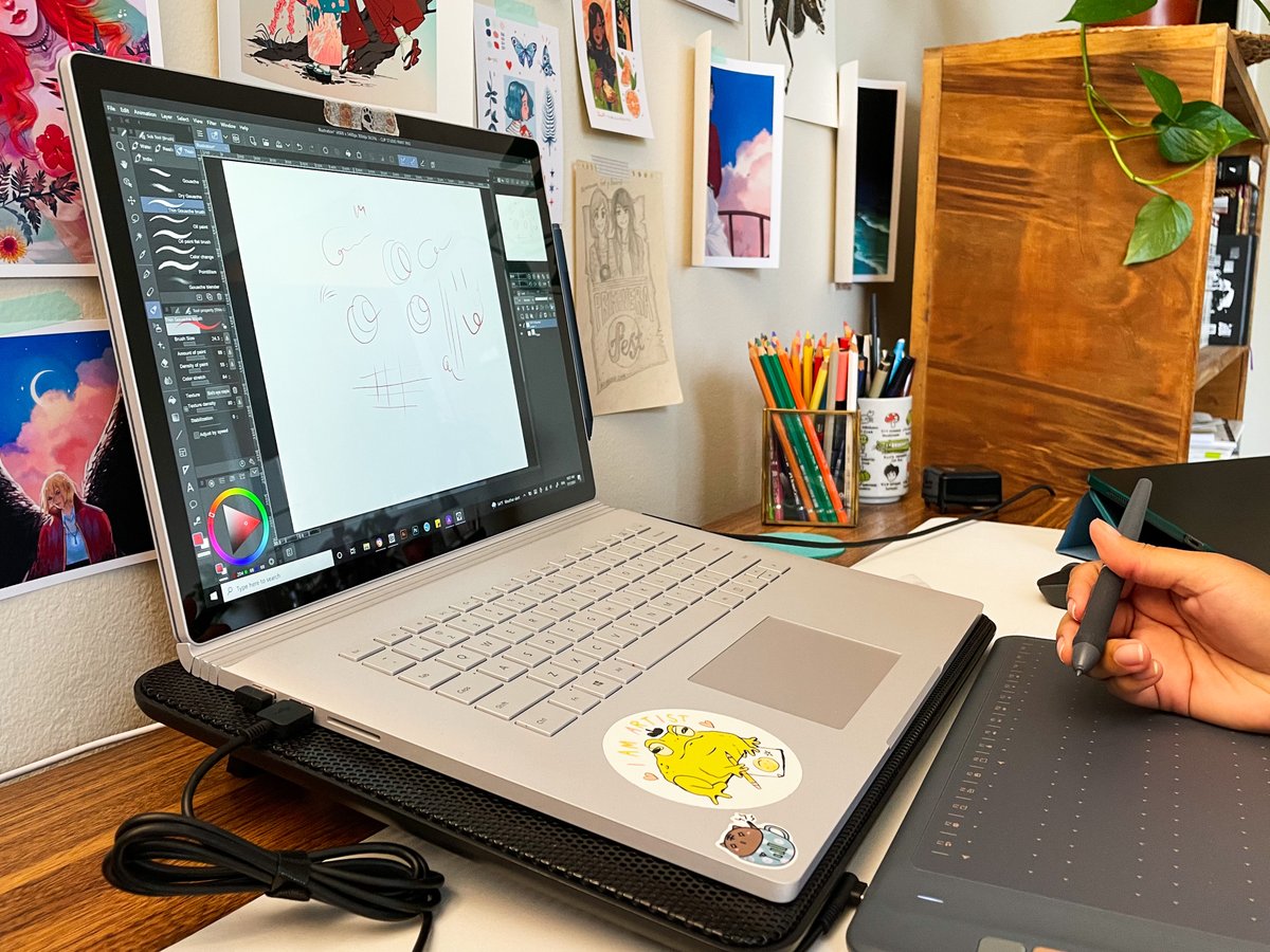 ArtisulGlobal's tweet photo. #Artisul #A1201 10×6.3 Inch Digital Pen Tablet (Up to 440PPS)✍️
👨Artist:@suiatsea
🎨Gear:#artisula1201
🔗Official link: https://t.co/stxjeS2Q7d
#artisul #artisulglobal #artisoul #characterdesign #characterart #illustration #draw #drawingart #artisula1201 #unboxing #art #fyp https://t.co/XtDTwXGxwp