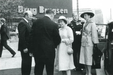 klausjor's tweet photo. R.I.P. dronning Elizabeth. Her billede fra 1979, hvor dronning Elizabeth og dronning Margrethe besøgte #Axelborg @spisekammeret https://t.co/jm55QzYYUD