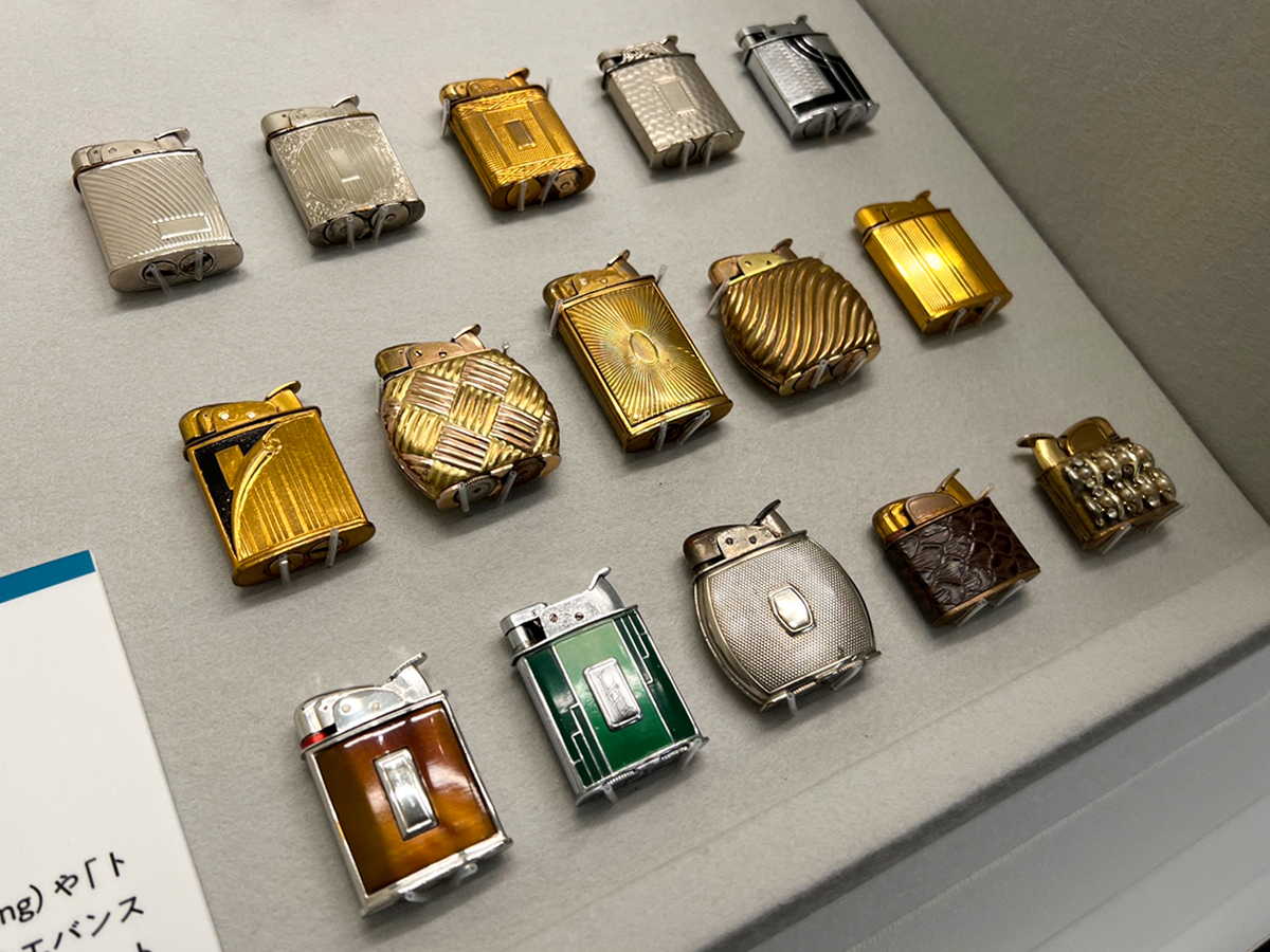 アイエム［インターネットミュージアム］さん より: 【ニュース】ダンヒル、ロンソン、エバンス、ジッポなど…ライターの銘品がずらり。たばこと塩の博物館で「ヴィンテージライターの世界」展、明日から開催 #ヴィンテージライターの世界 