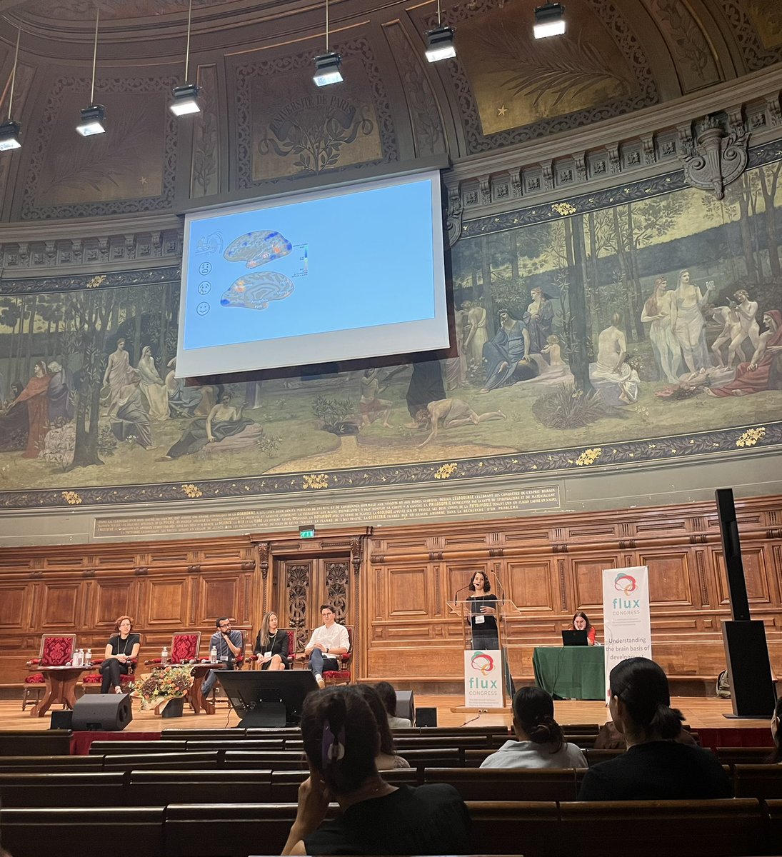 EACrone's tweet image. Friday morning at #Flux2022, great talk by Adi Ulmer Yaniv on brain synchrony @Adi_U_Y