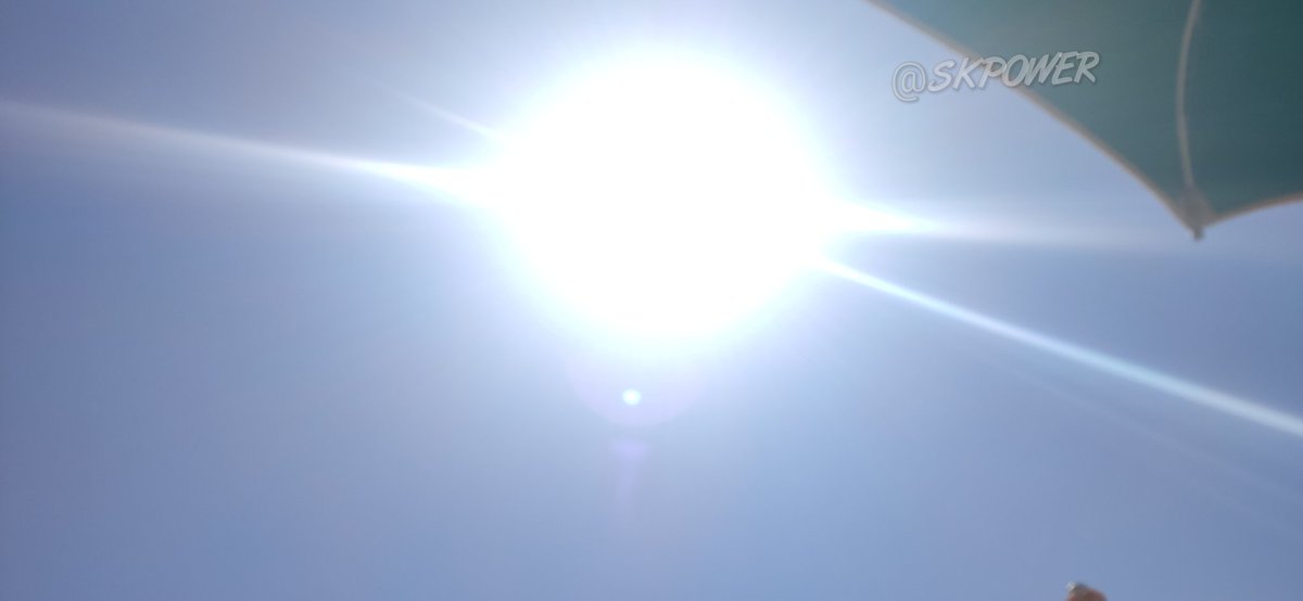 SKPOWER_IT's tweet photo. Il sole splende per tutti 😉
#sole #azzurro #cielo #cielbleu
#fotophone 🌞🌞🇮🇹🇮🇹 https://t.co/mYvJMuPSGc