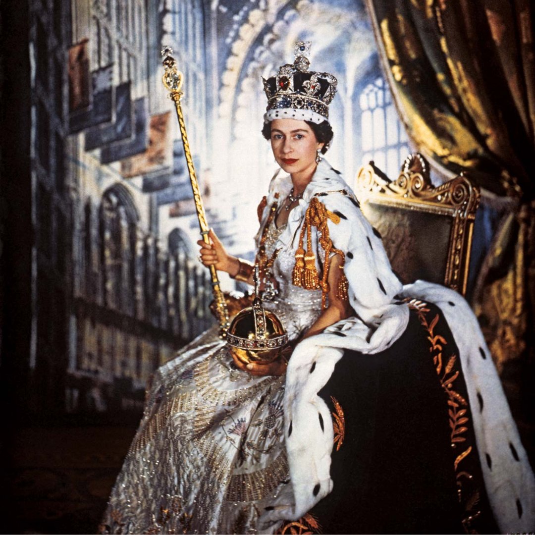 LondonAcademyBM's tweet photo. HER MAJESTY THE QUEEN ELIZABETH II.
MAY HER SOUL REST IN PEACE.
1926-2022.
.
.
.
.
.
.
#TheRoyalFamily #QueenElizabethII #RIP #labm https://t.co/hzlegvU7Om
