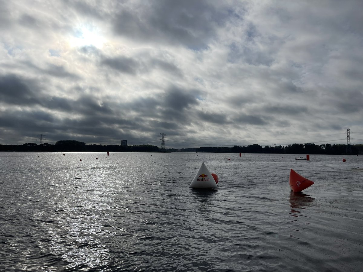 protriathlonews's tweet photo. YES, I'm here⁉️ Swim Course! 
 
Challenge Almere - The oldest long distance race in the world outside of Hawaii’ 

📸 
@imtrinews &amp; @triphotographic 
🏊🏻‍♀️3.8km 🚴🏻‍♂️180km 🏃🏽‍♂️42.2km
#imtrinews #challengeAlmere #Triathlon #wearetriathlon #challengeroth #challengefamily #imkona #IMWC https://t.co/GebskllEgl