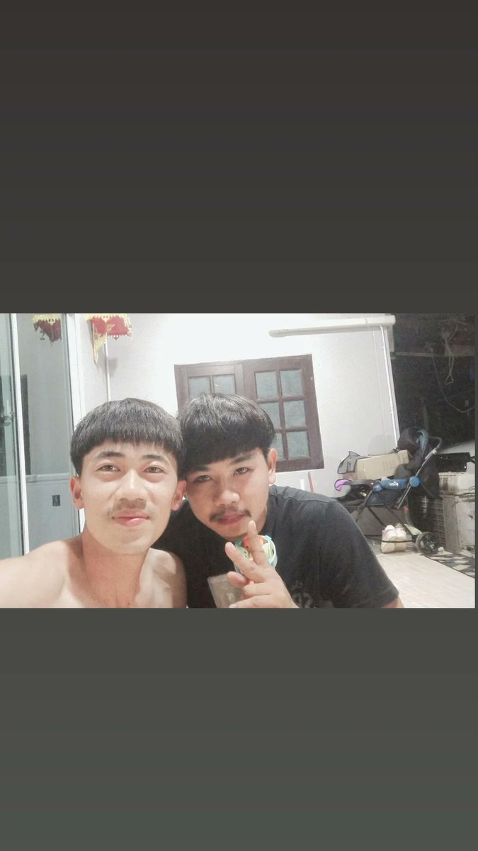 fewnittes's tweet photo. นานเจอกันที😂 #โพธาราม #ราชบุรี https://t.co/gvzTL2rZJk