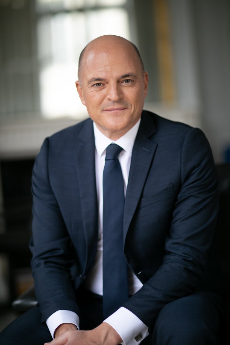 Nouvelle offensive des notaires en faveur de la simplification du droit de l’urbanisme. Le <a href="/Notaires_CSN/">Notaires de France</a> vient de publier un livret de 15 propositions préconisant notamment la fusion des polices des changements d'usage et de destination. Mon ITW <a href="/President_CSN/">Bertrand Savouré</a> dans <a href="/CadreVille/">CADRE DE VILLE</a>