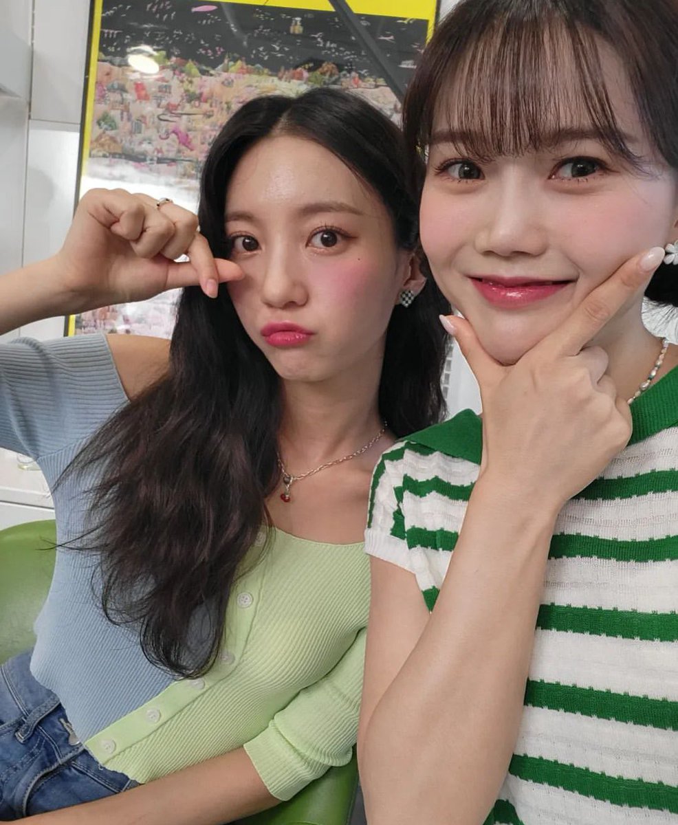 kimtaeyeoen's tweet photo. Our sweetest girl ever, 배다정🥰 I hope you’ll get to fully enjoy your birthday! I’m looking forward to spend many more years with you❣️ https://t.co/jrSBY8UURh