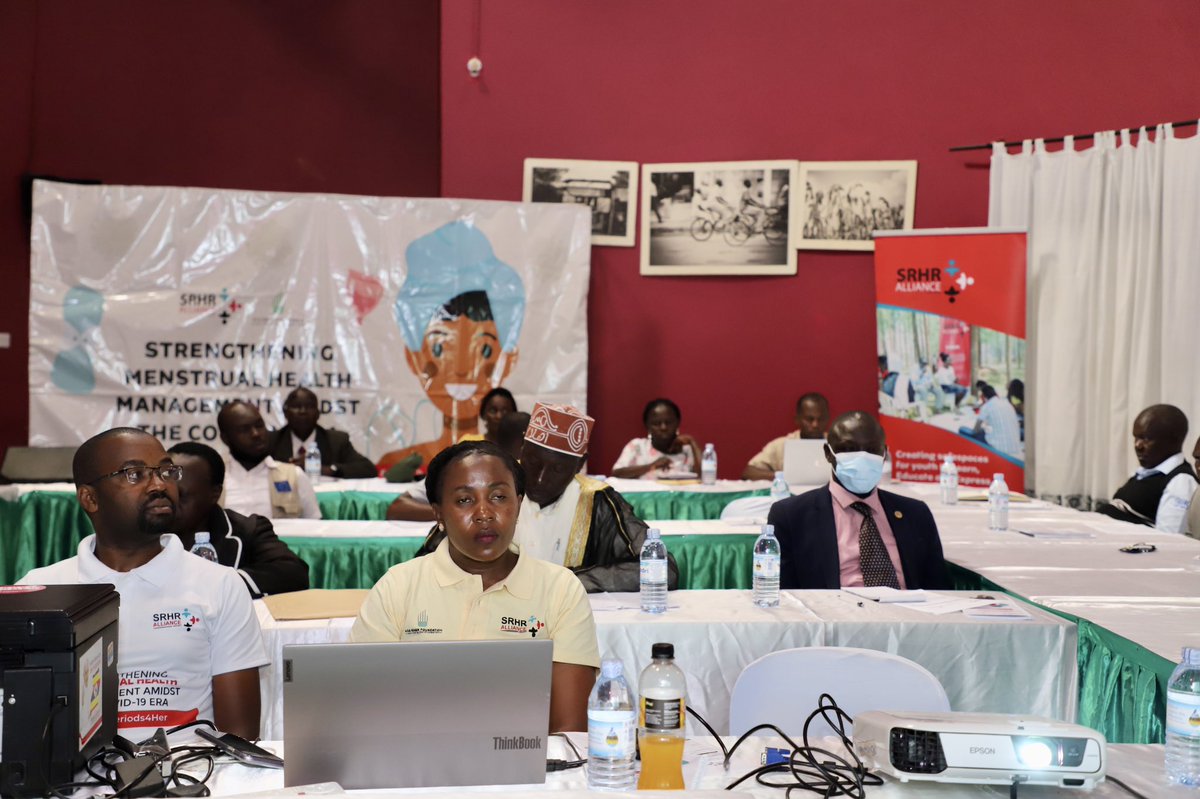 SRHRAllianceUg's tweet photo. It is a proud and honorable day for us as the @SRHRAllianceUg, to be launching a new venture, in partnership with @AKF_EA, geared towards strengthening Menstrual health management amidst the #COVID19 era.
@EUinUG
#HealthyPeriods4Her
#AKFCOVIDproject https://t.co/PRVAvdENFq