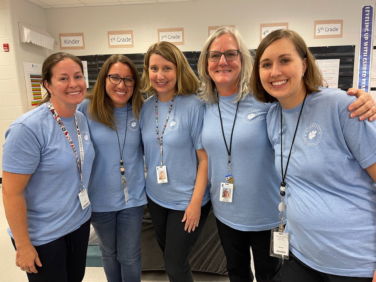 turtleteach's tweet photo. I’m thankful for such an amazing team!! We had another awesome conversation today during our STEM training! These ladies work tirelessly to serve students and strengthen each other! #thankful @jsmoss84 @BGESTEM @RebeccaHeard12 @BGStemcoach https://t.co/UajqP8ETzh