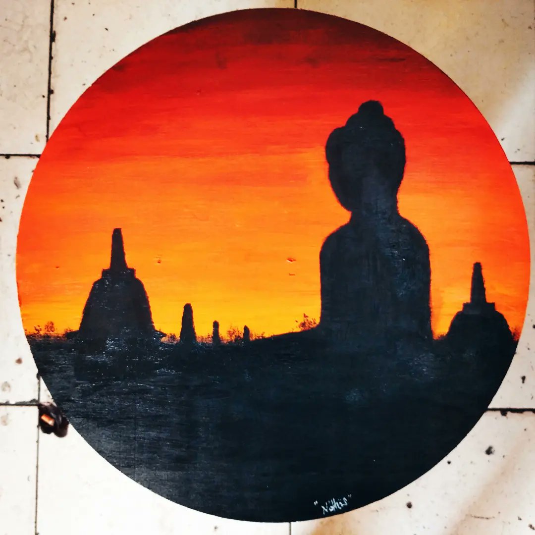 EndroNoeg's tweet photo. Twilight at the stupa https://t.co/8KXFVVSYaP