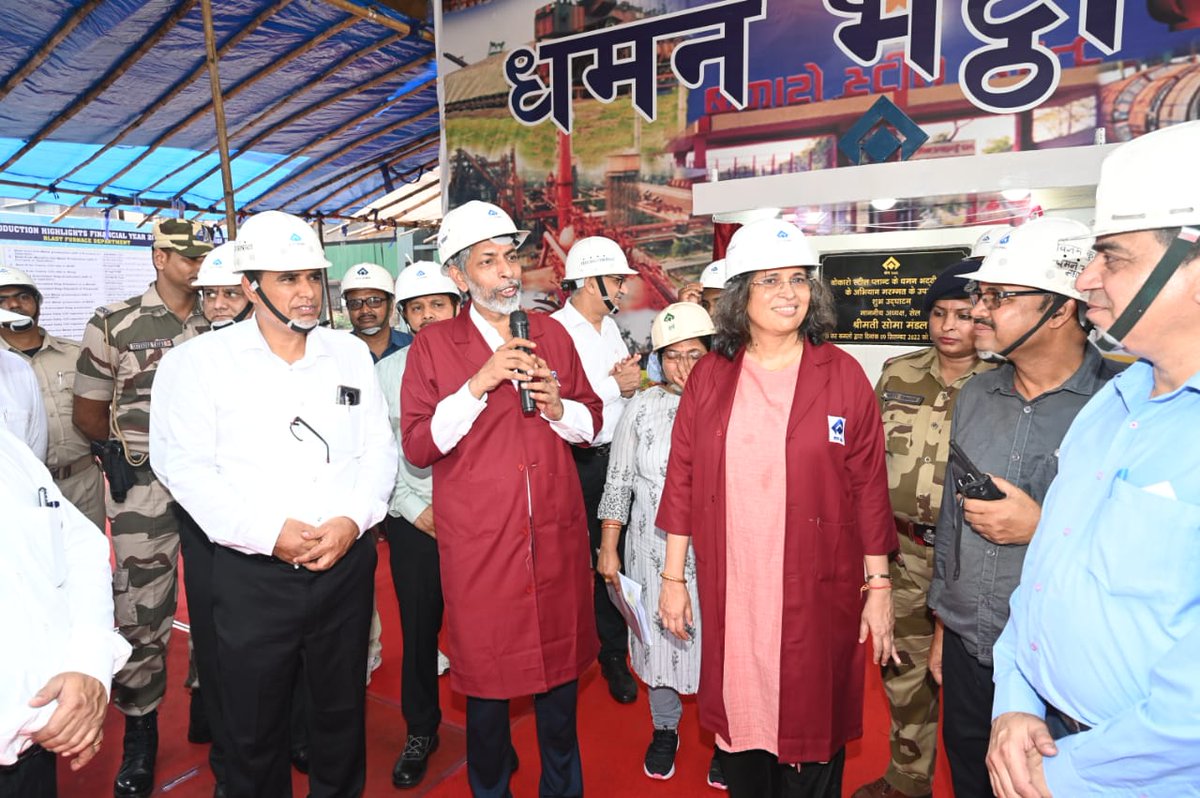 SAILBSL2's tweet photo. SAIL-Chairman Smt. Soma Mandal lights up BSL's Blast Furnace#4 equipped with new design features like with more number of Tuyeres, upgraded BLT hydraulic system etc after its campaign repair.   
@SAILsteel 
#ChairmanVisit https://t.co/pd1b56DY5k