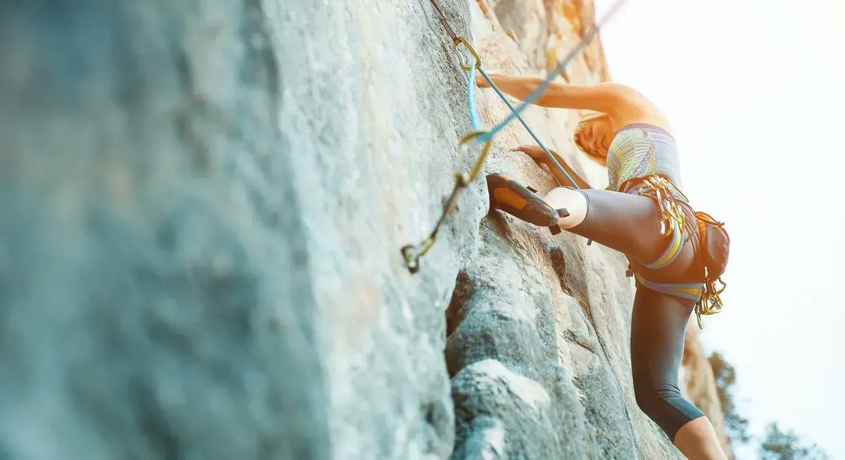 "The organisations that are fit for purpose are those who have abandoned the idea of the heroic leader in favour of a greater focus on team dynamics."

Anna Edwards shares her insights on the changing face of recruitment in sports. 

buff.ly/3KiYXXI

#sports #recruitment